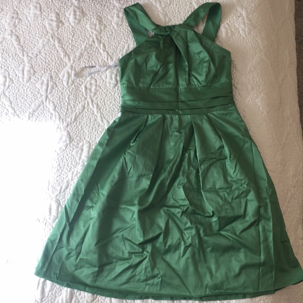 David’s Bridal clover green dress